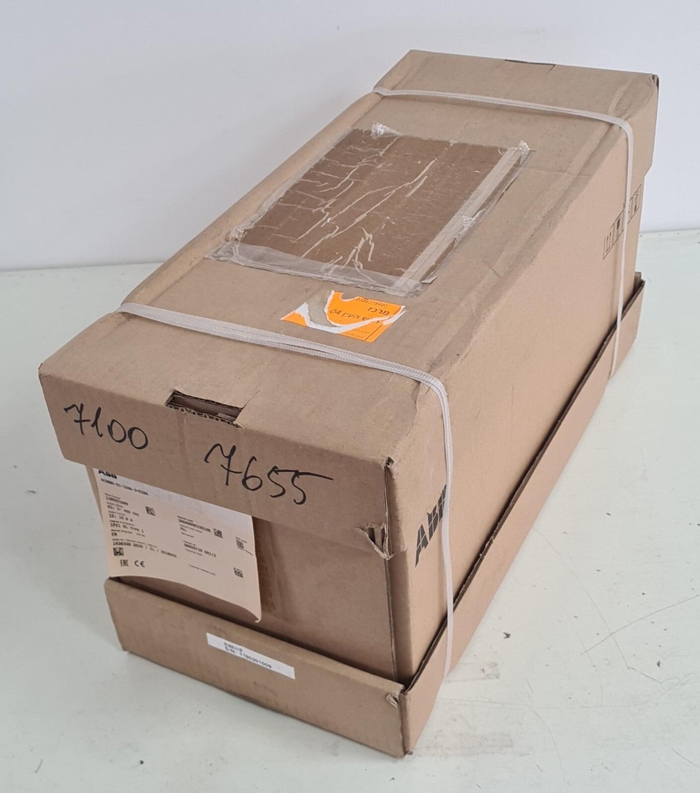 NEW SEAL - ABB ACS880-01-12A6-3+E200 3AUA0000135128 FREQUENCY CONVERTER