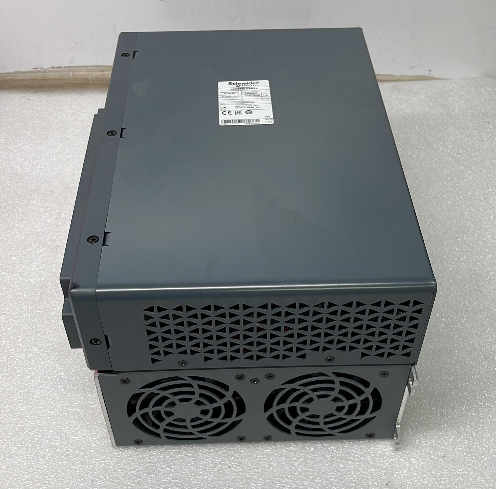 [NEW] SCHNEIDER Lexium 28 AC Servo Drive LXM26DU75M3X 230V 35A 5500W