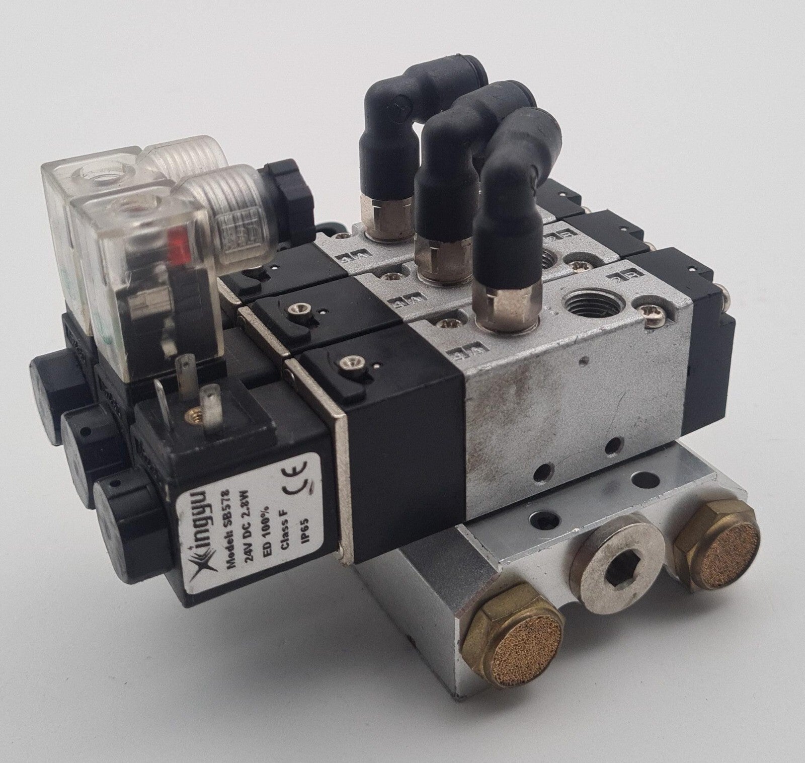 [LOT OF 3] CHELIC SV-5101 AC220V DC24V Solenoid Valve 135PSI + MANIFOLD