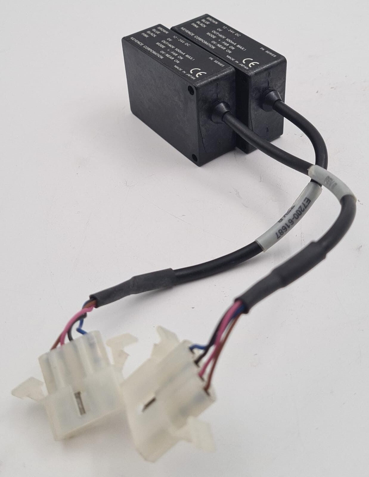 [LOT OF 2] KEYENCE PK-71 Photoelectric Sensor 12-24V E7200-61687