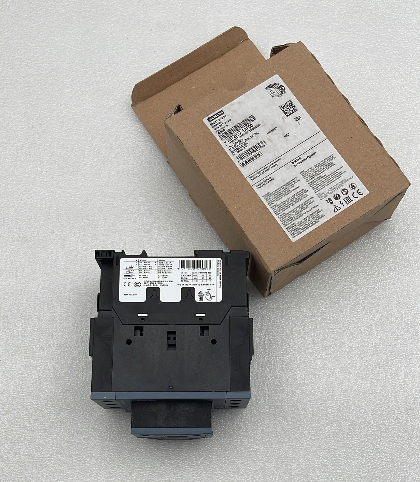 SIEMENS SIRIUS 3RT2037-1AP00 Relay Contactor 230V 50Hz