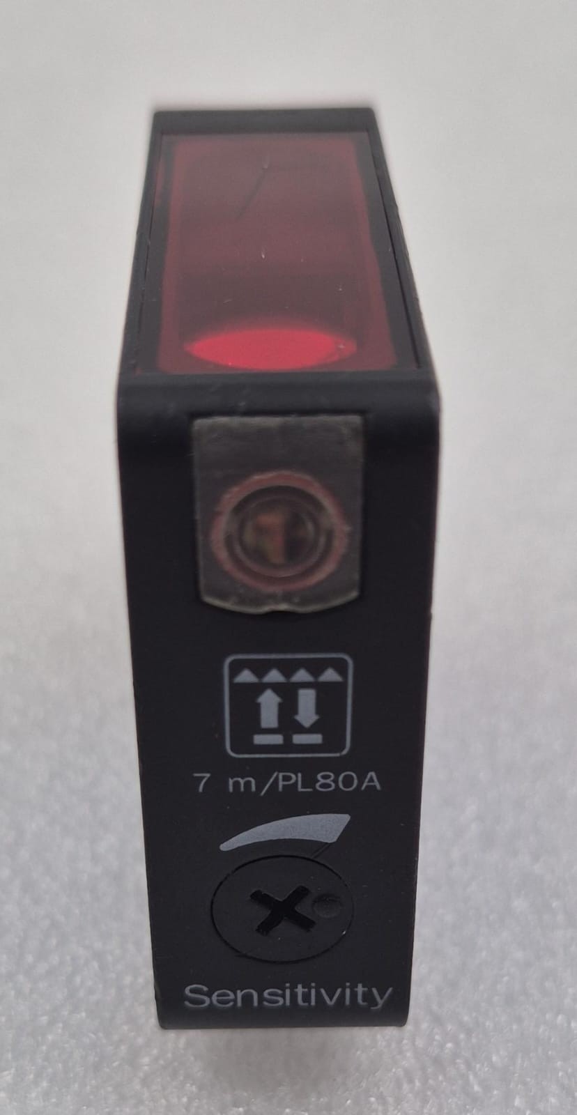 SICK WL11-P430 industrial photoelectric sensor overview