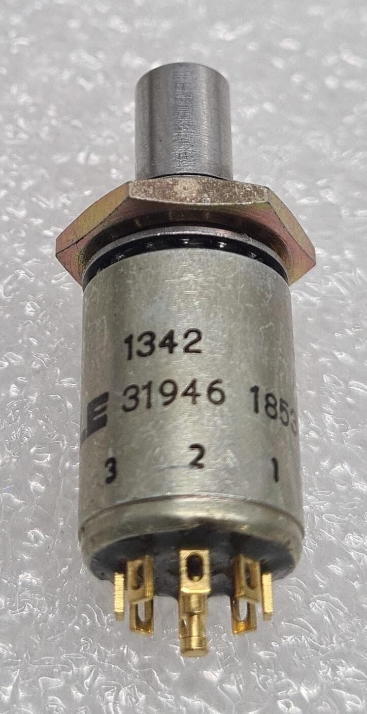 [LOT OF 9] NEW - COLE 31946 1853-103-N-PQ Enclosed Rotary Switch
