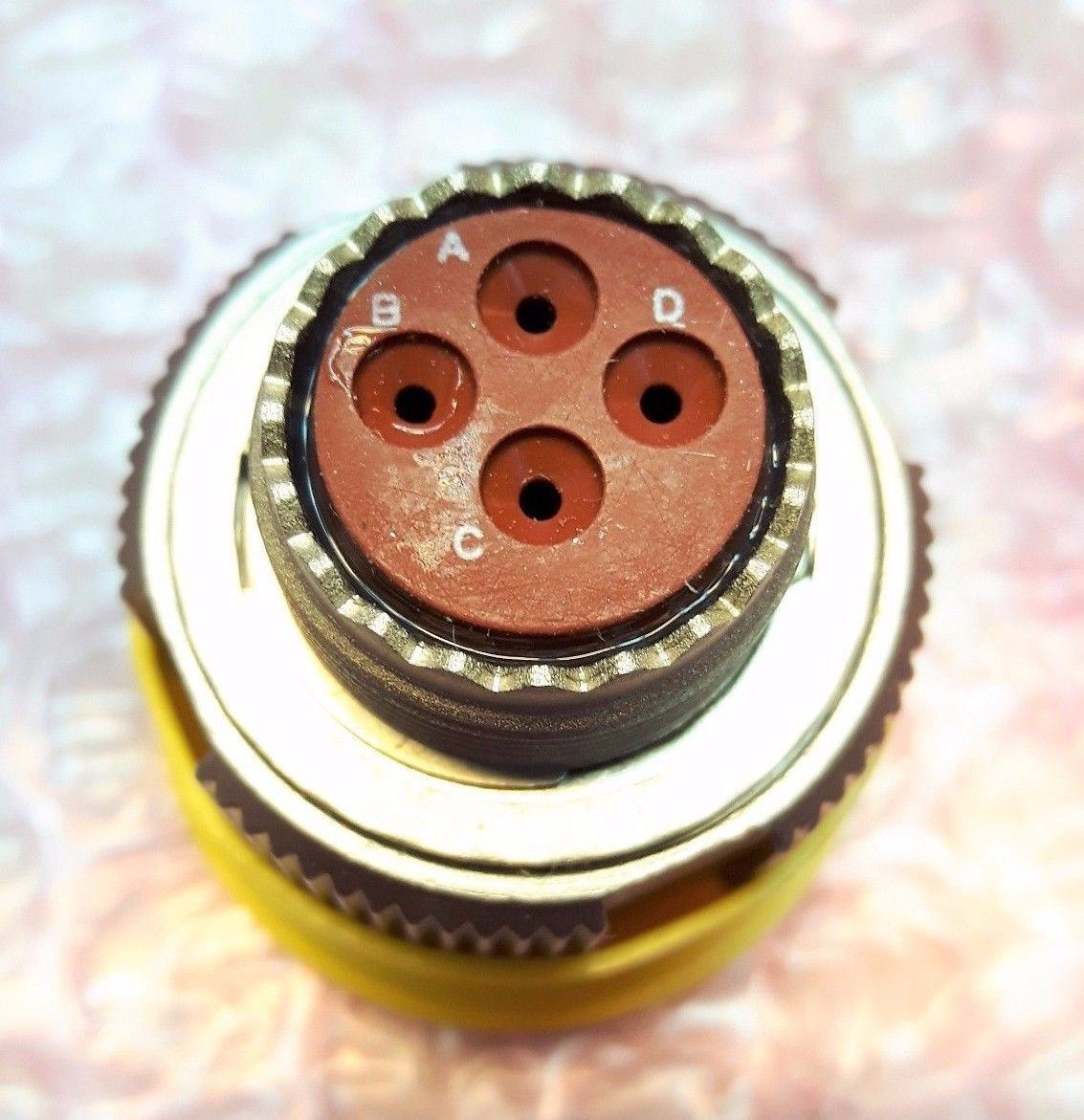 Deutsch D38999 26FC4PN Mil Spec Circular Connector 4 Pins