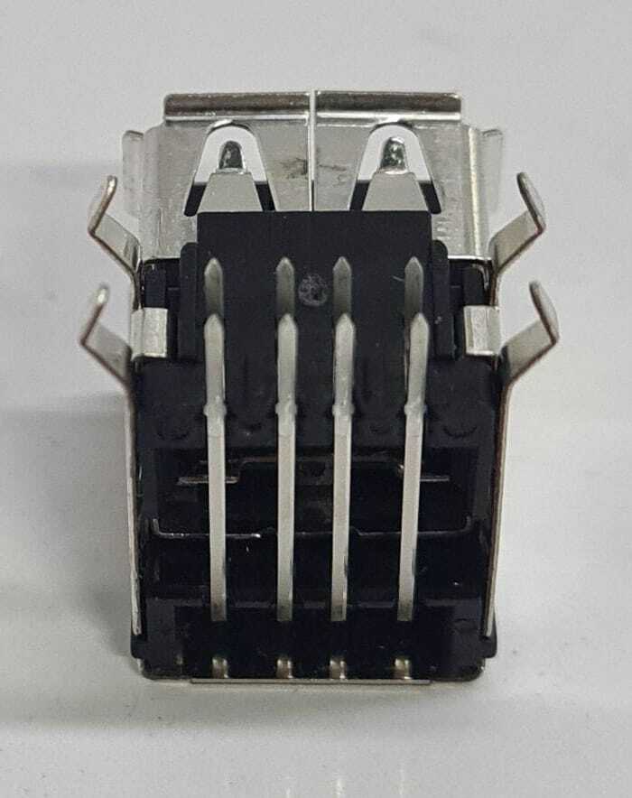 [LOT OF 144] NEW - AMP 5787745-2 8-Pin Dual USB 2.0 Port Receptacle Assembly