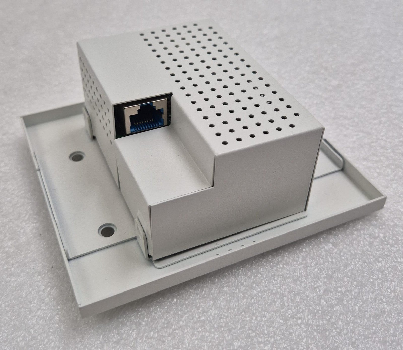 NEW - ATLONA AT-HDVS-150-TX-WP HDMI/VGA to HDBaseT Wall Plate Switcher