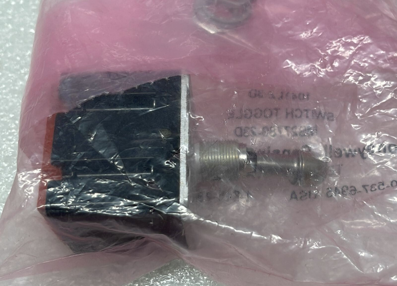 NEW - HONEYWELL 104TL2-3D MICRO SWITCH TOGGLE MS27789-23D