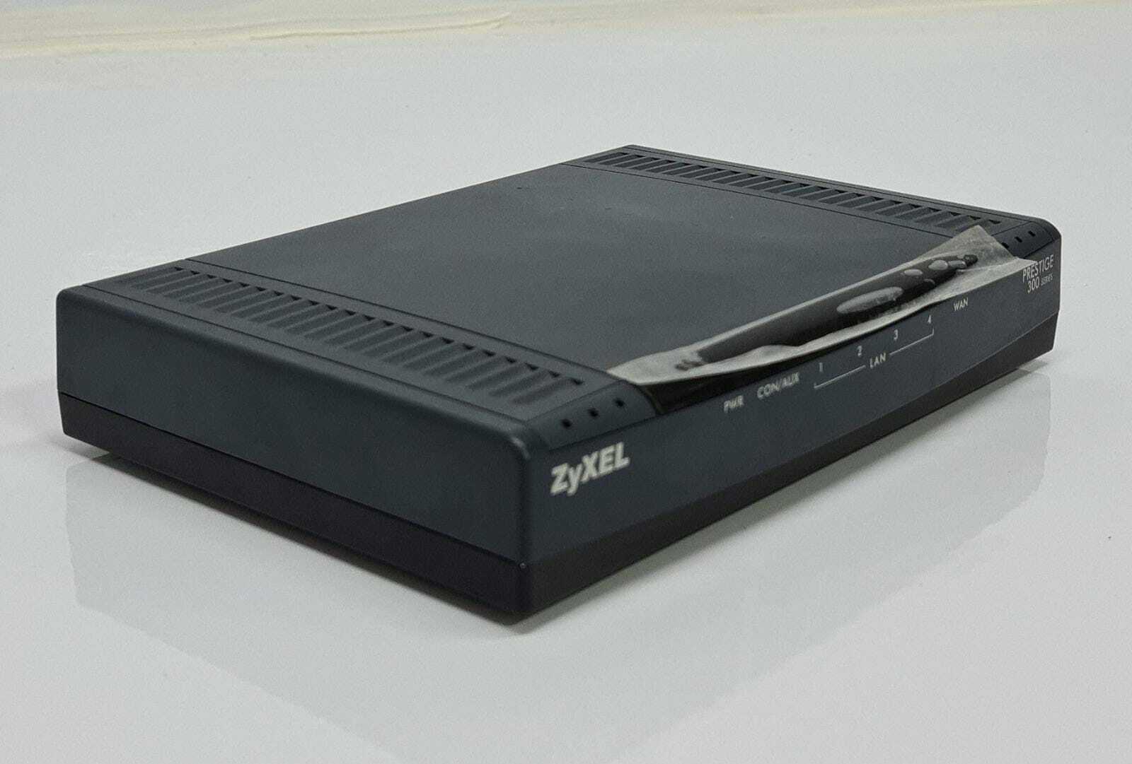 ZyXEL Prestige 324 4 Port 10 100 Wired Router Sn S3z2138749