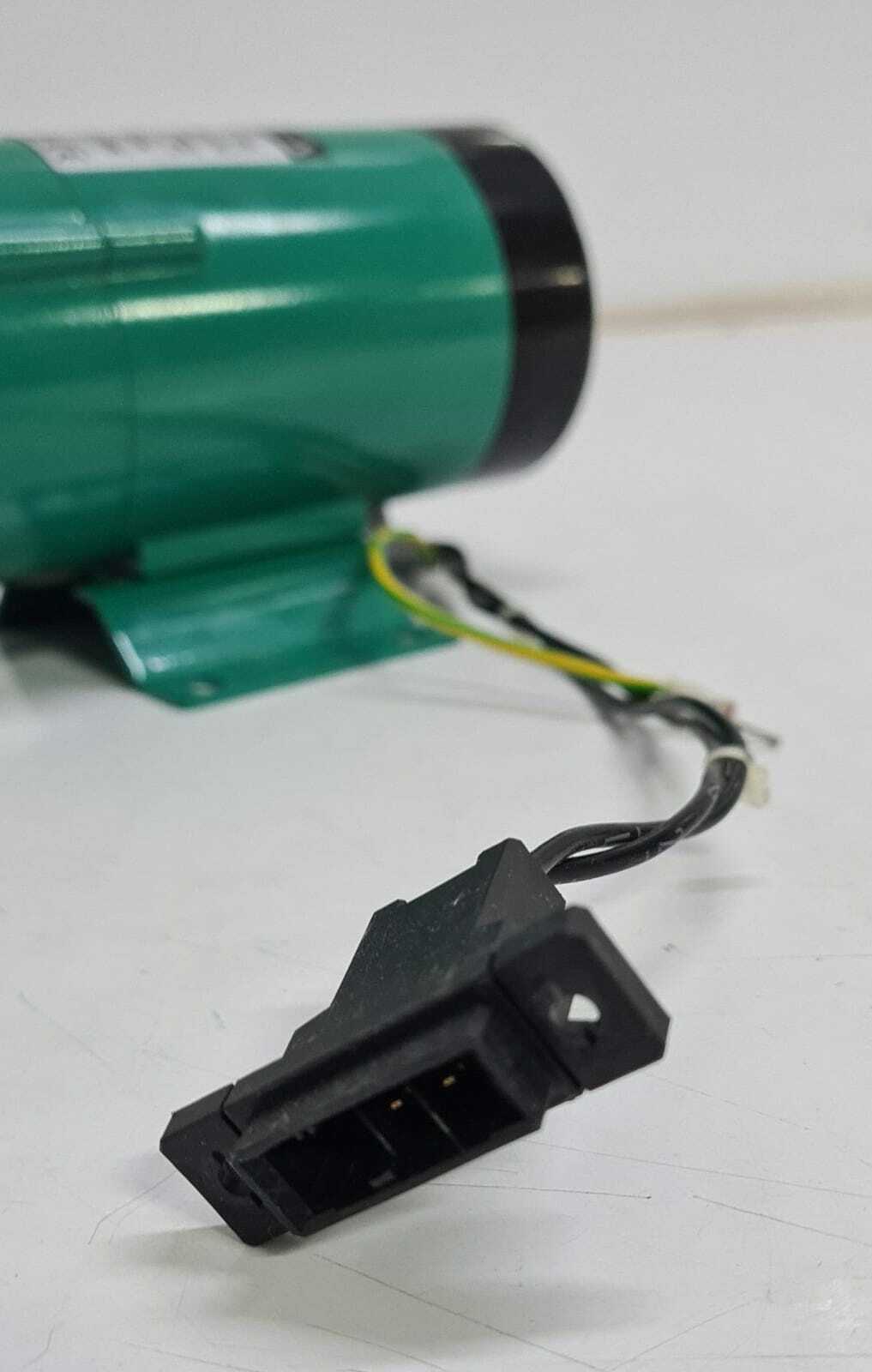 Iwaki Magnet Pump MD-20RZ-NL02 10/11 l/m 100V - Turquoise Color