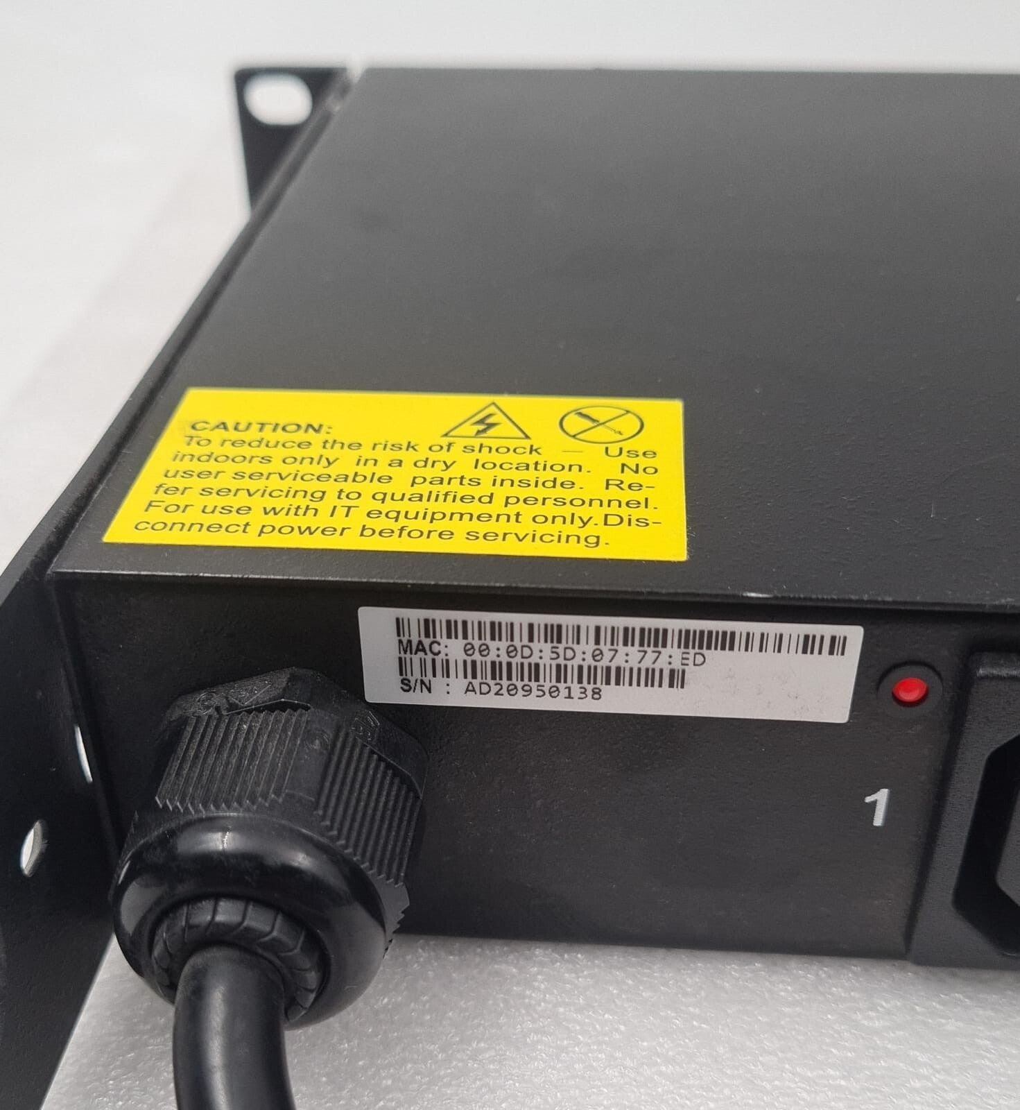 Raritan DPXR8A-16 power control knob and display panel