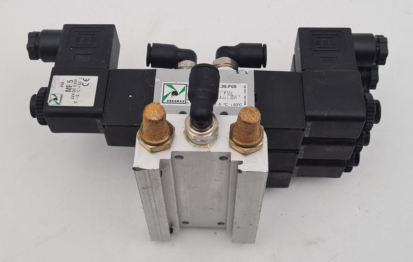 PNEUMAX Solenoid Valve Manifold Bank 4* 8884.52.00.39.F05 & MF5 24V 3.5W