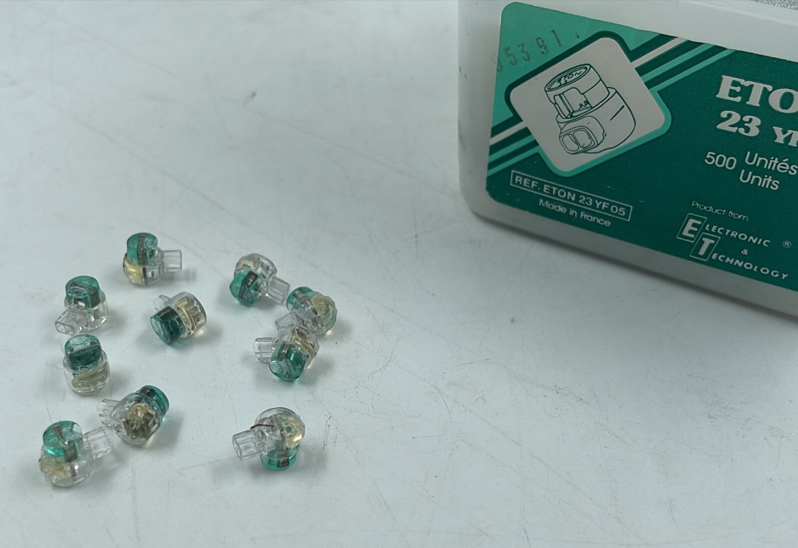 [LOT OF 350] ETON 23 YF Telecommunications Connector Eton 23 YF05