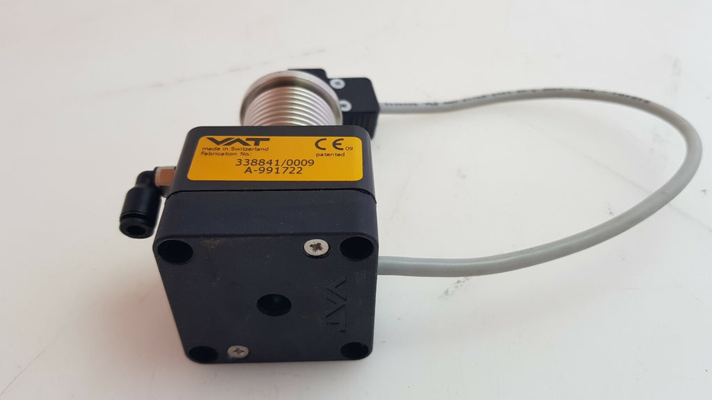 Vat Valve 338841 0009 With Pneumatic Nc Actuator And 9 Way D Sub Plug Connector