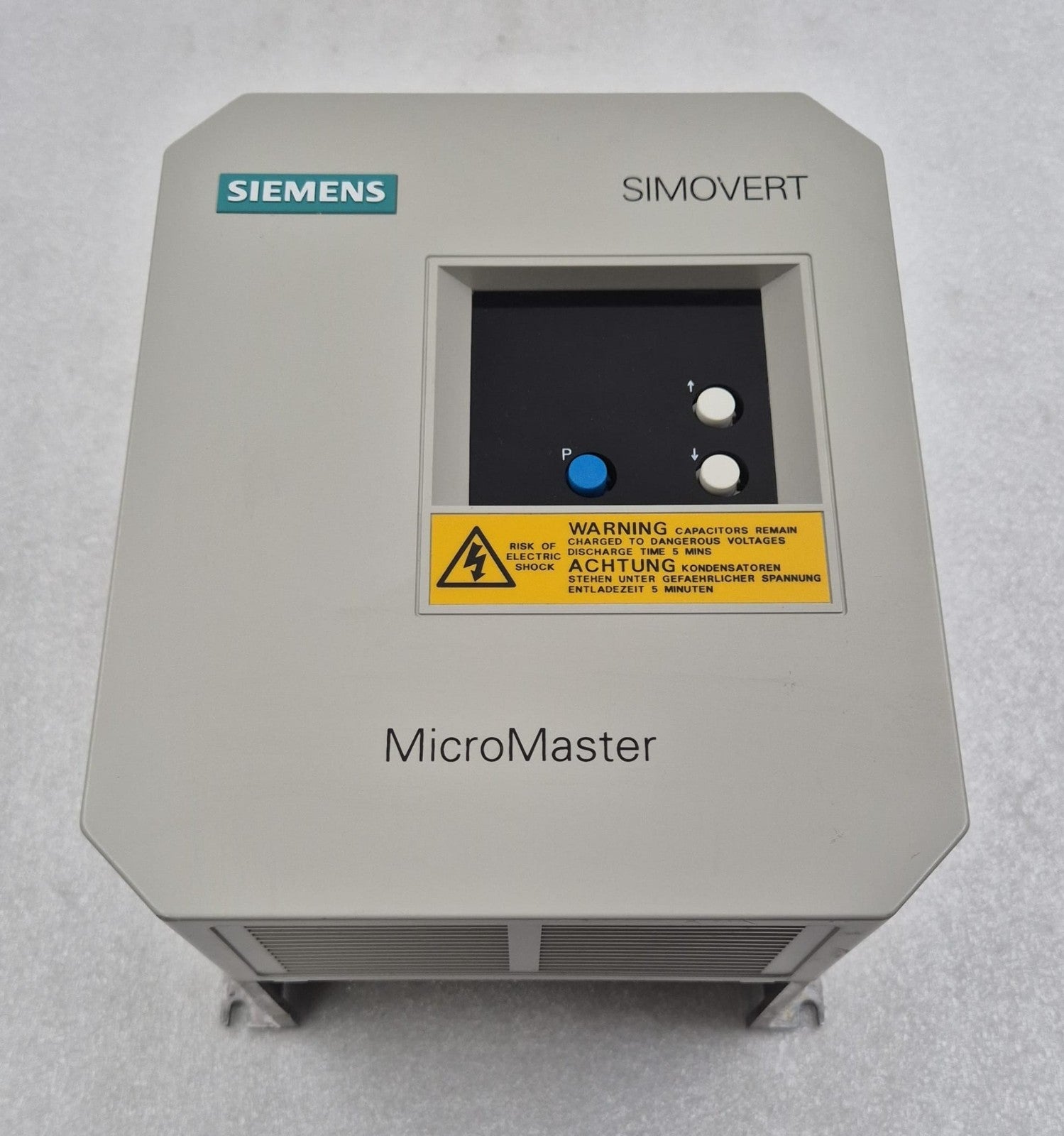 SIEMENS SIMOVERT MicroMaster 6SE3018-8BC00 230V 3HP 2200W Issue C