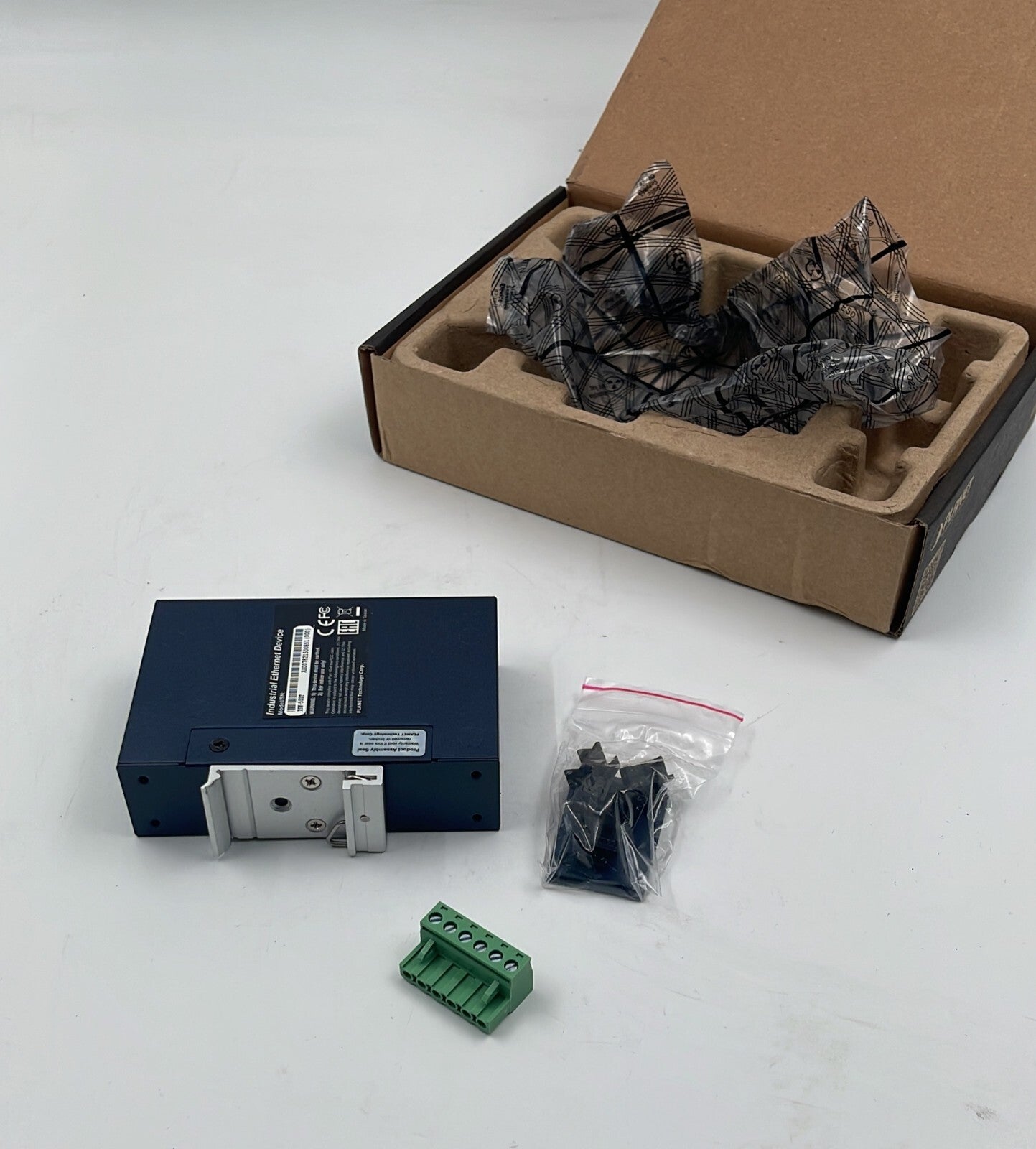 Planet Industrial Ethernet Device ISW-500T