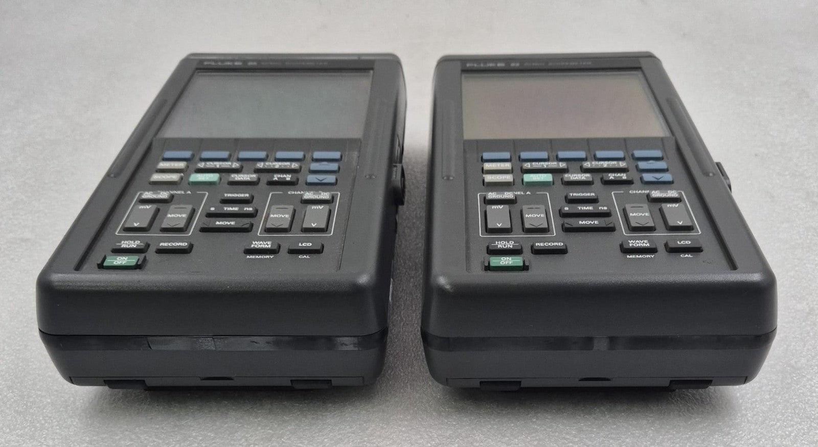 [LOT 2 PCS] PHILIPS FLUKE 95 50MHz SCOPEMETER 9444 000 95958 **FOR PARTS**