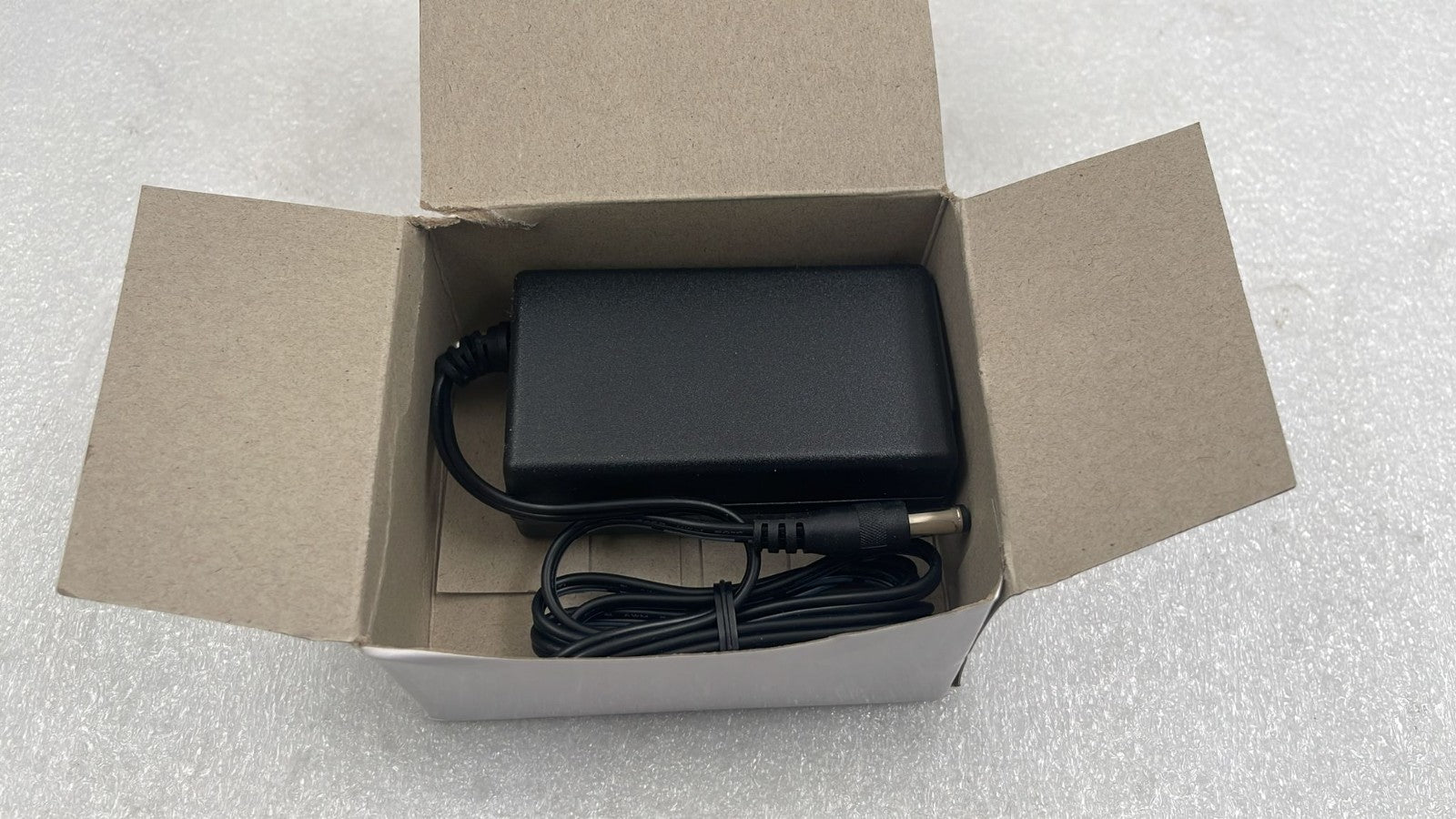 ATEN CS1798 power adapter in box
