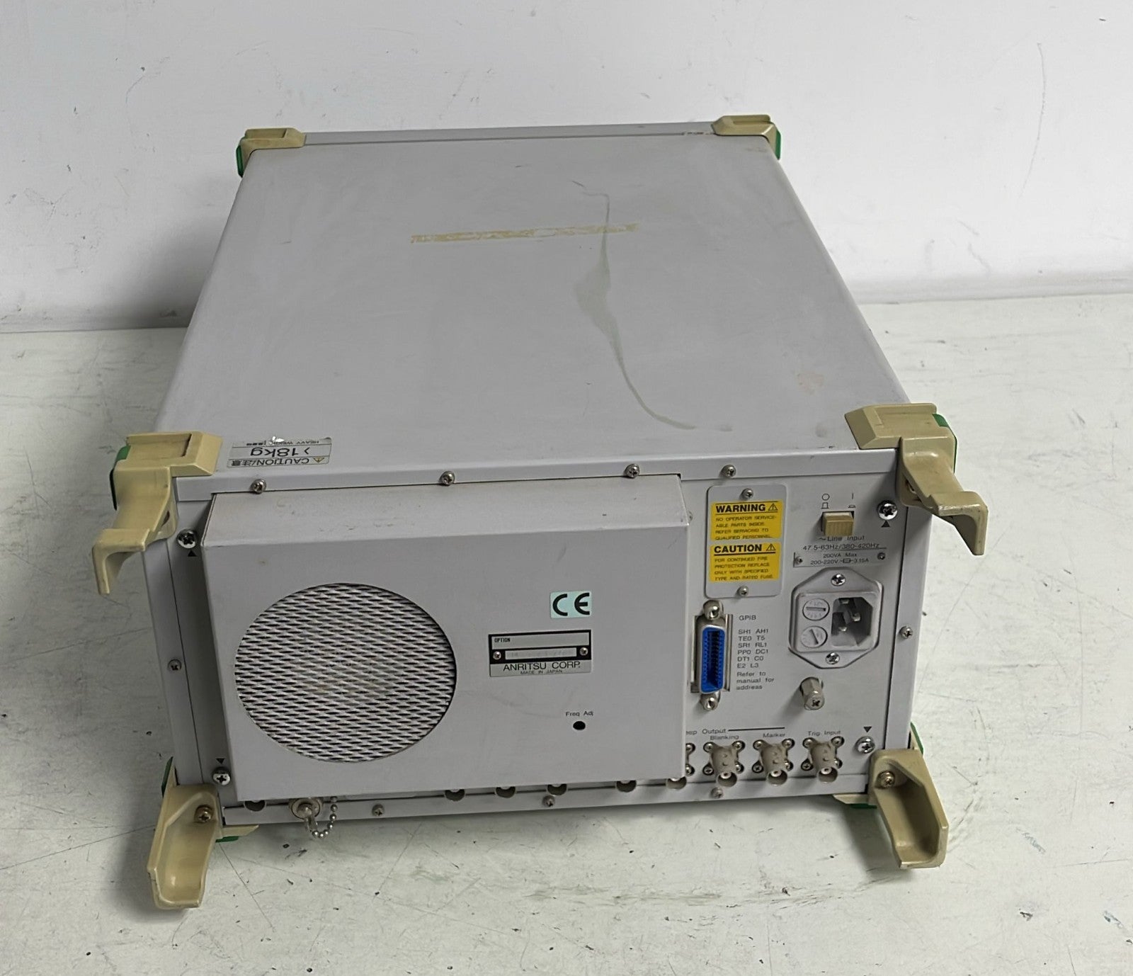 Anritsu MG3642A Synthesized Signal Generator 125kHz-2080MHz **AS IS