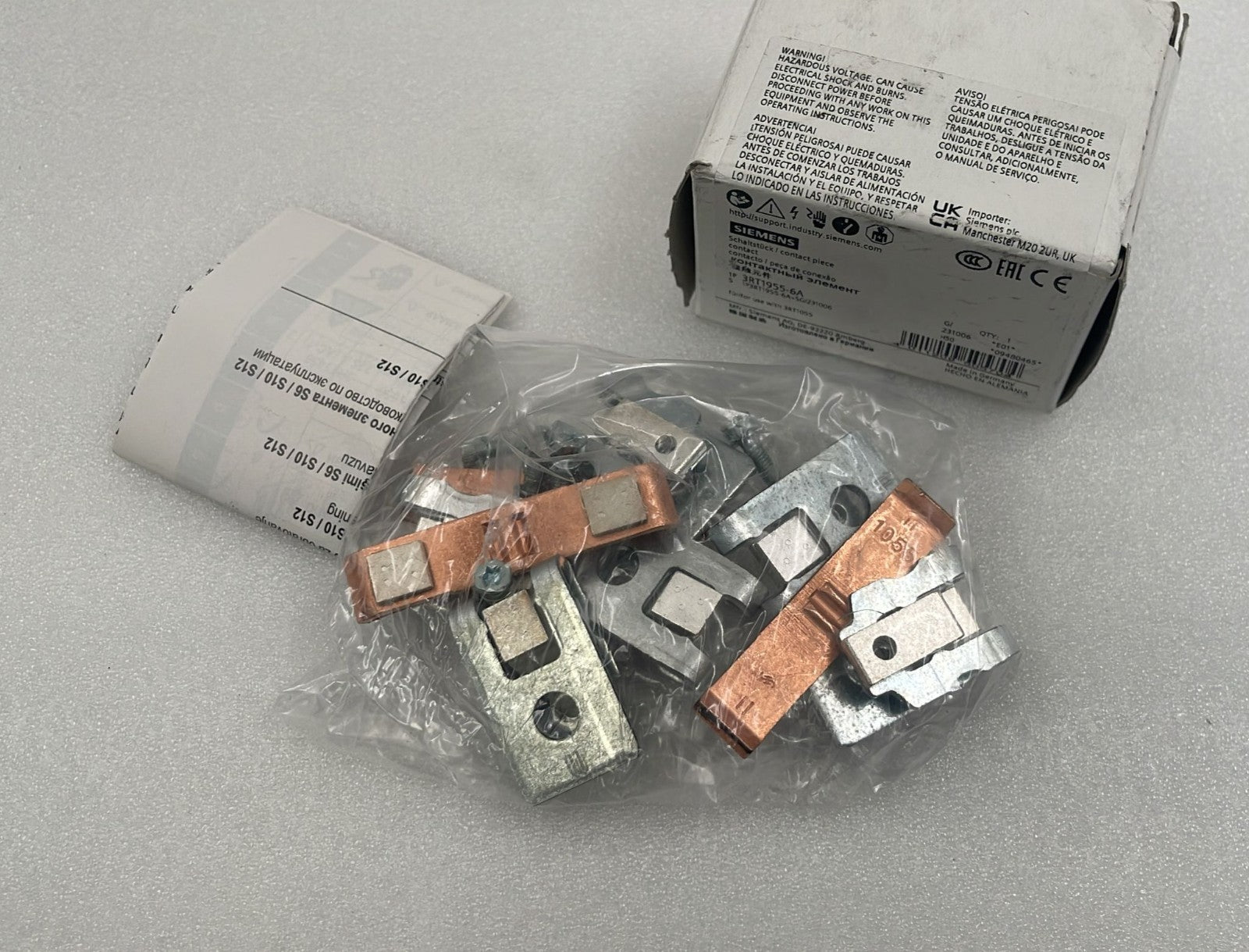 Siemens 3RT1955-6A contact kit contents with hardware