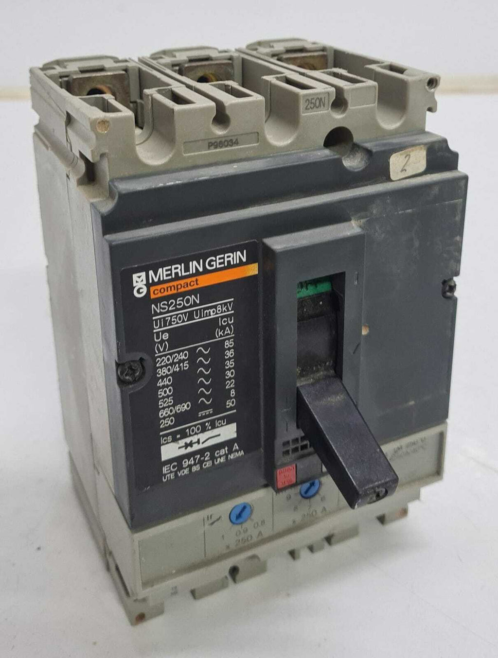 Schneider MERLIN GERIN Compact NS250N 250N TM 250 D Circuit breaker 200 / 250A