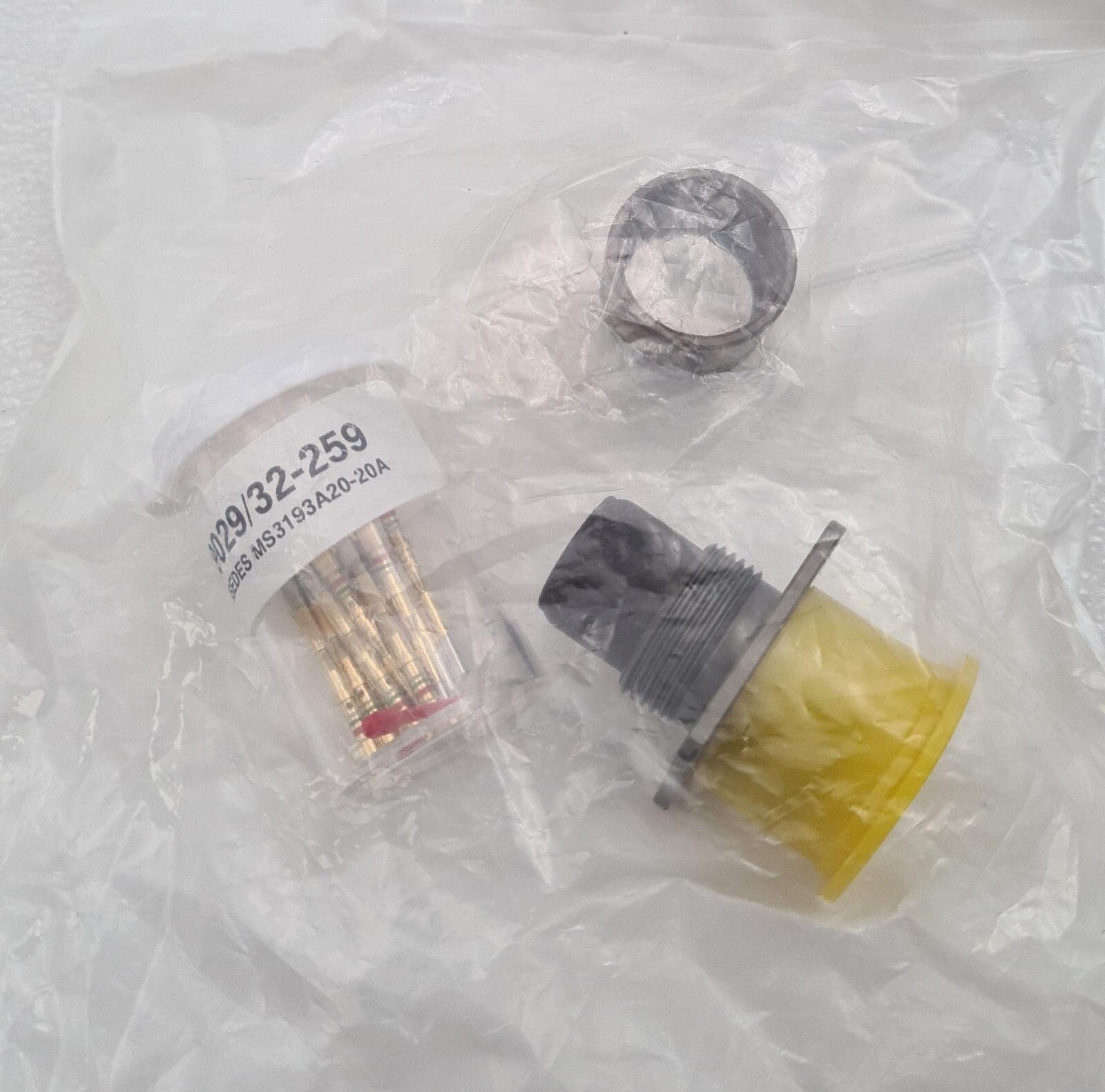 [LOT OF 4] NEW - Bendix MS3193A20-20A Circular MIL Spec Contacts M39029/32-259