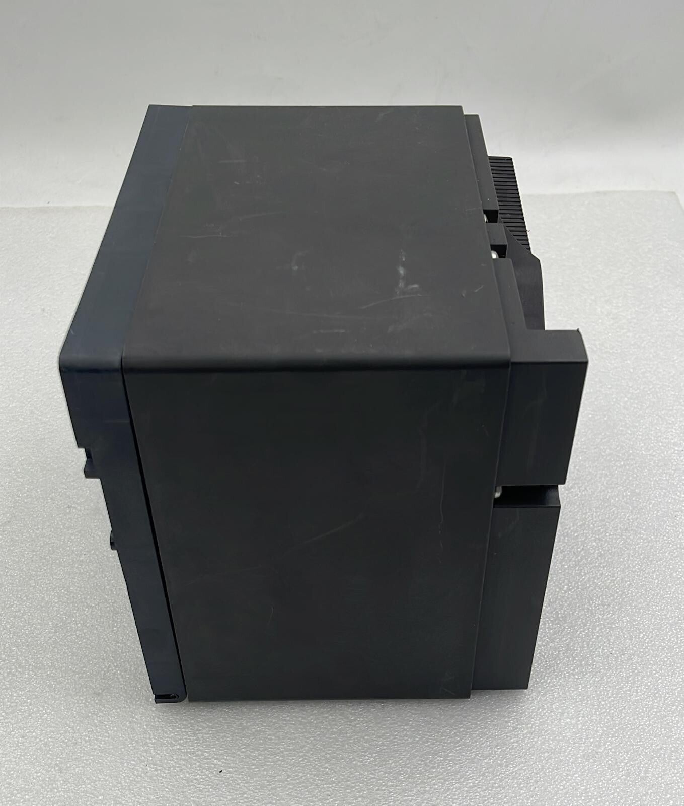 SIEMENS 3VL9600-3MQ00 MR Remote Operator Motor Drive Spring-Loaded Circuit Break