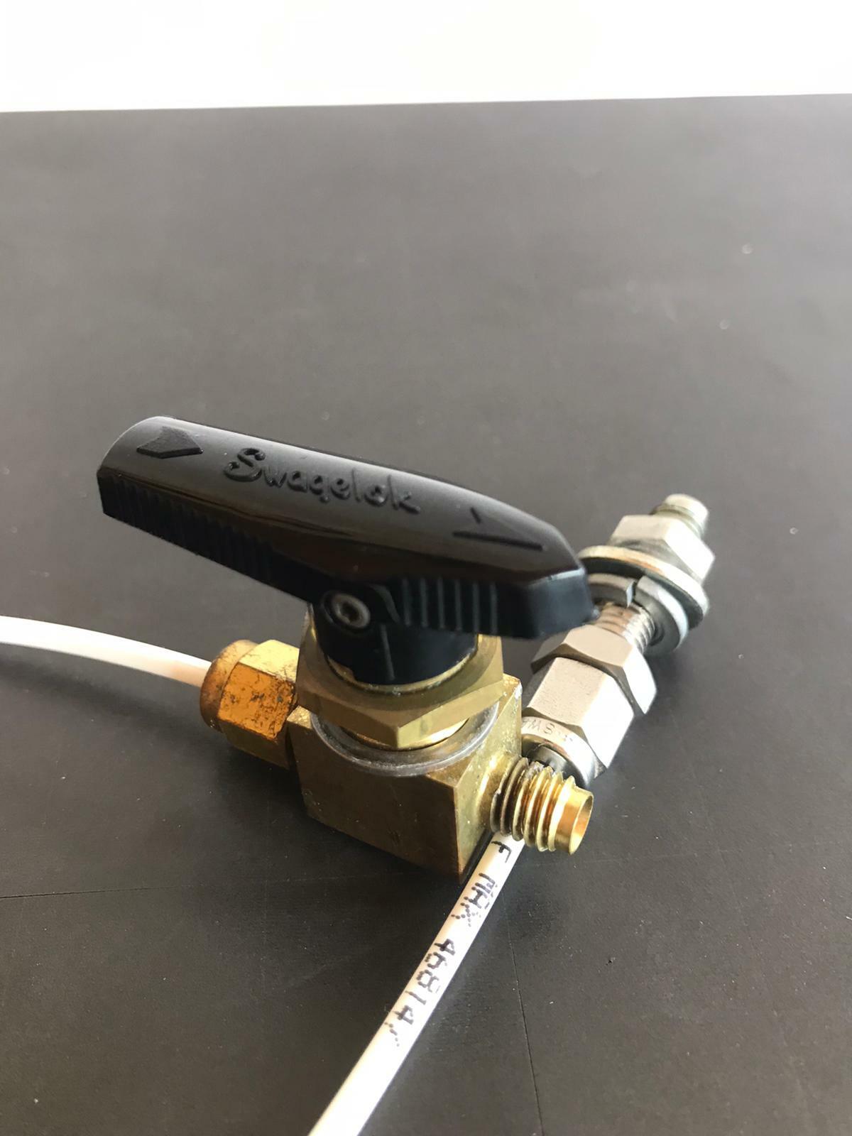 Parker Gas Generator 9150 ChromGas Swagelok B-41S2 2500Psi Pressure Transducer