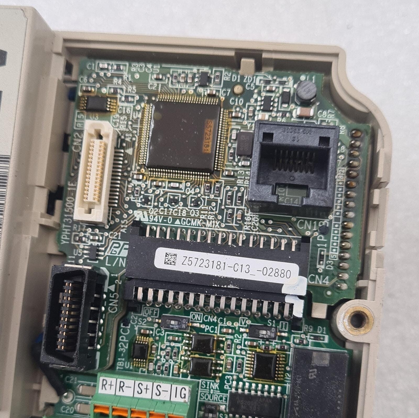 YASKAWA LV CIMR-VC2A0012JSB-0122 A53610098-V1K GEN3 INVERTER ASSY 200V 3PH 2.2kW