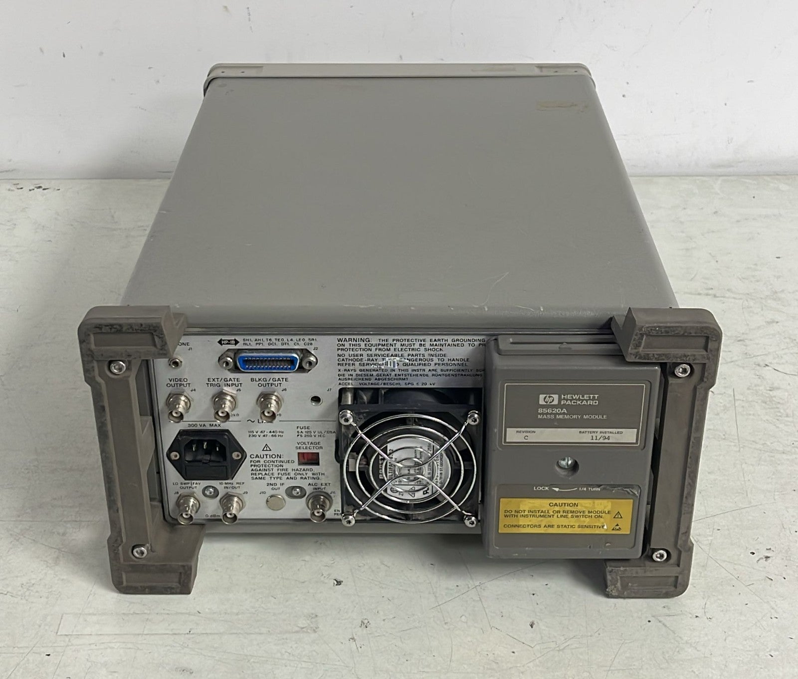 HP 8560E Spectrum Analyzer 30Hz - 2.9GHZ