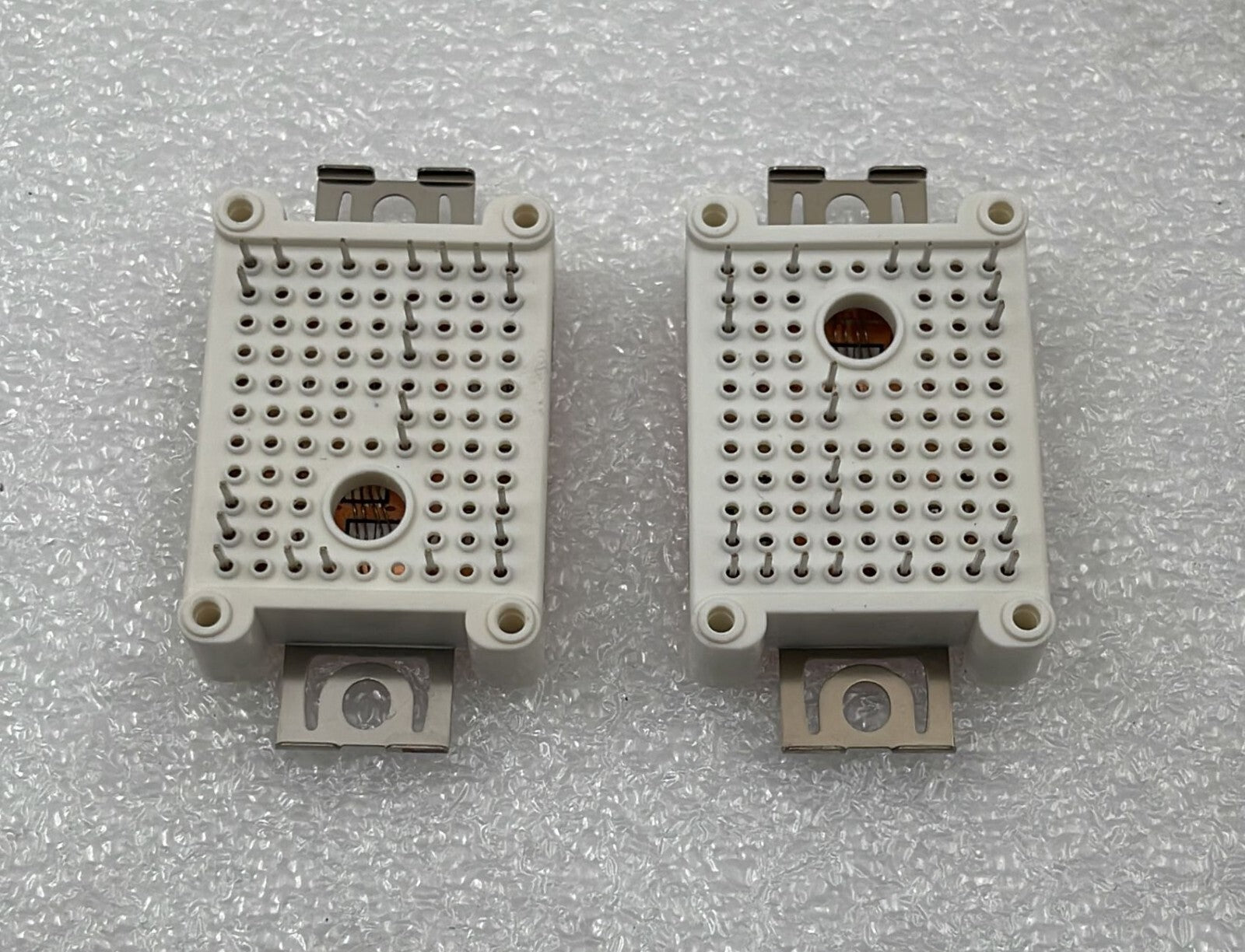 [LOT OF 2] Infineon FS50R06W1E3 power module