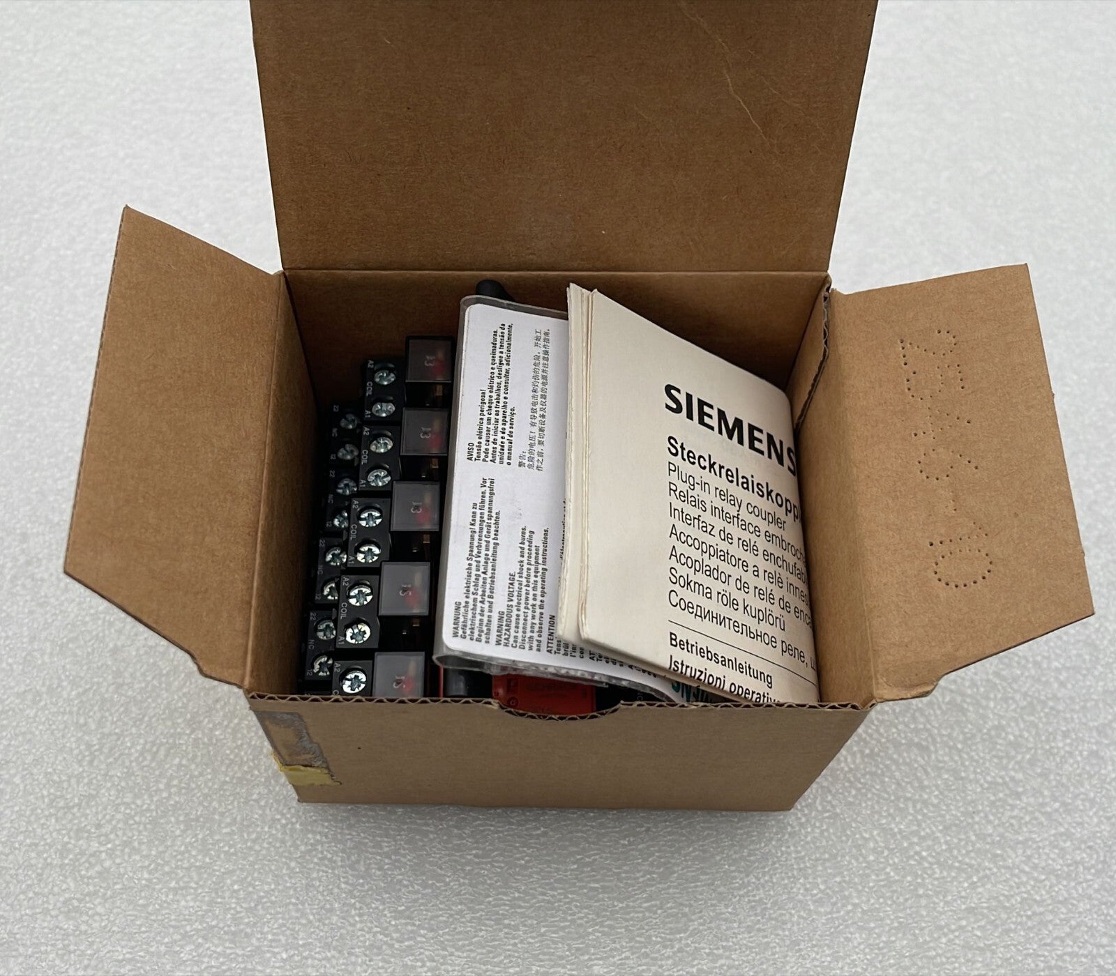 5 UNITS PACK - Siemens RT3A4T30 Complete unit 1CO AC 230V