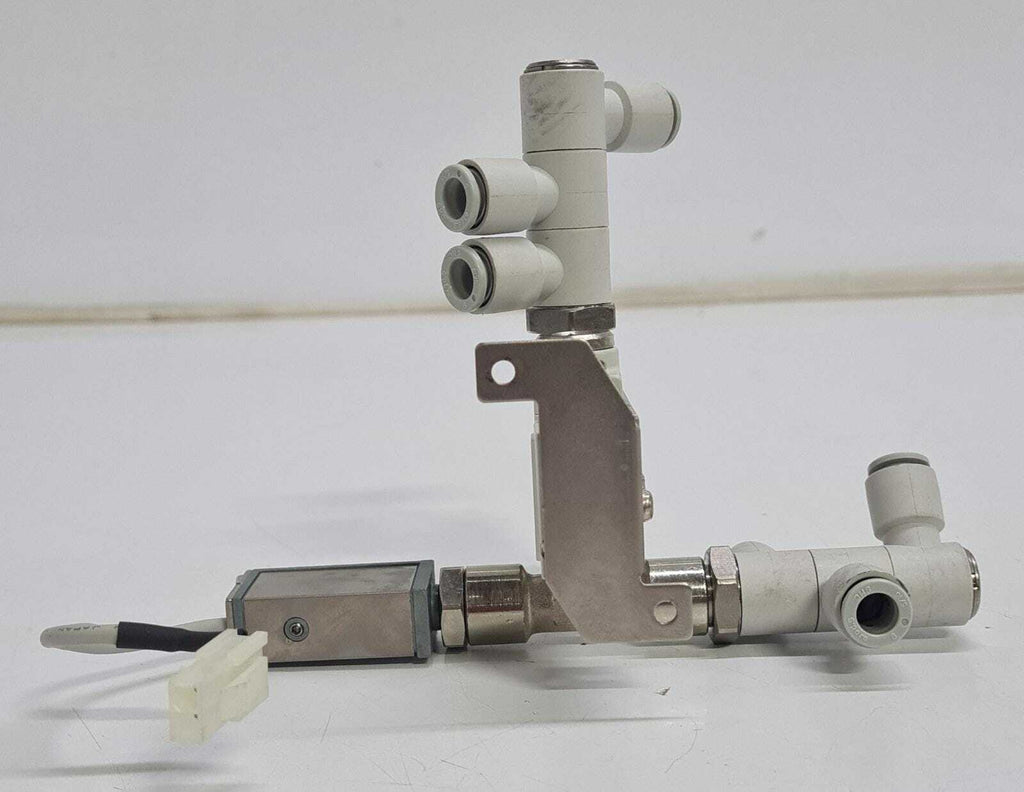 SMC IS10-01-6L PNEUMATIC PRESSURE SWITCH W/ SY7120-5MOZ-02F SOLENOID VALVE