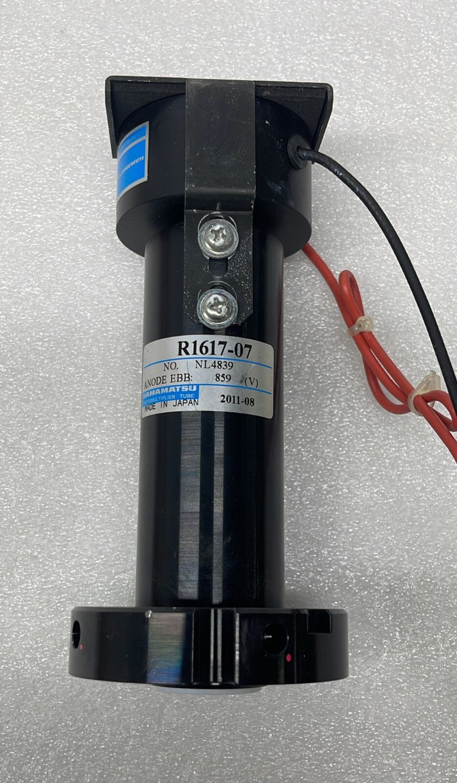 HAMAMATSU Photomultiplier Tube R1617-07