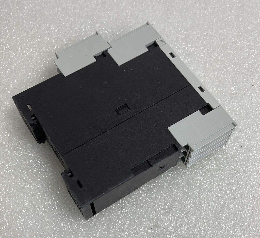 Siemens 3RN1010-1CW00 Thermistor motor protection relay 24-240V GB14048.5/50Hz