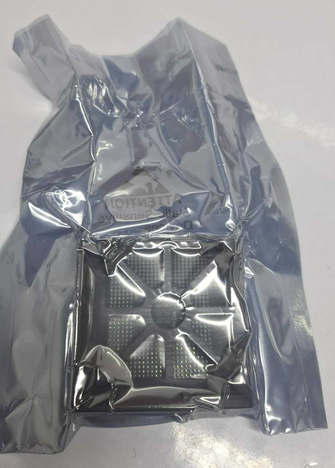 New - Intel Xeon CPU IC Processor 3.2GHz 1M PPGA JZC823A w/ CoolJag Fan Server