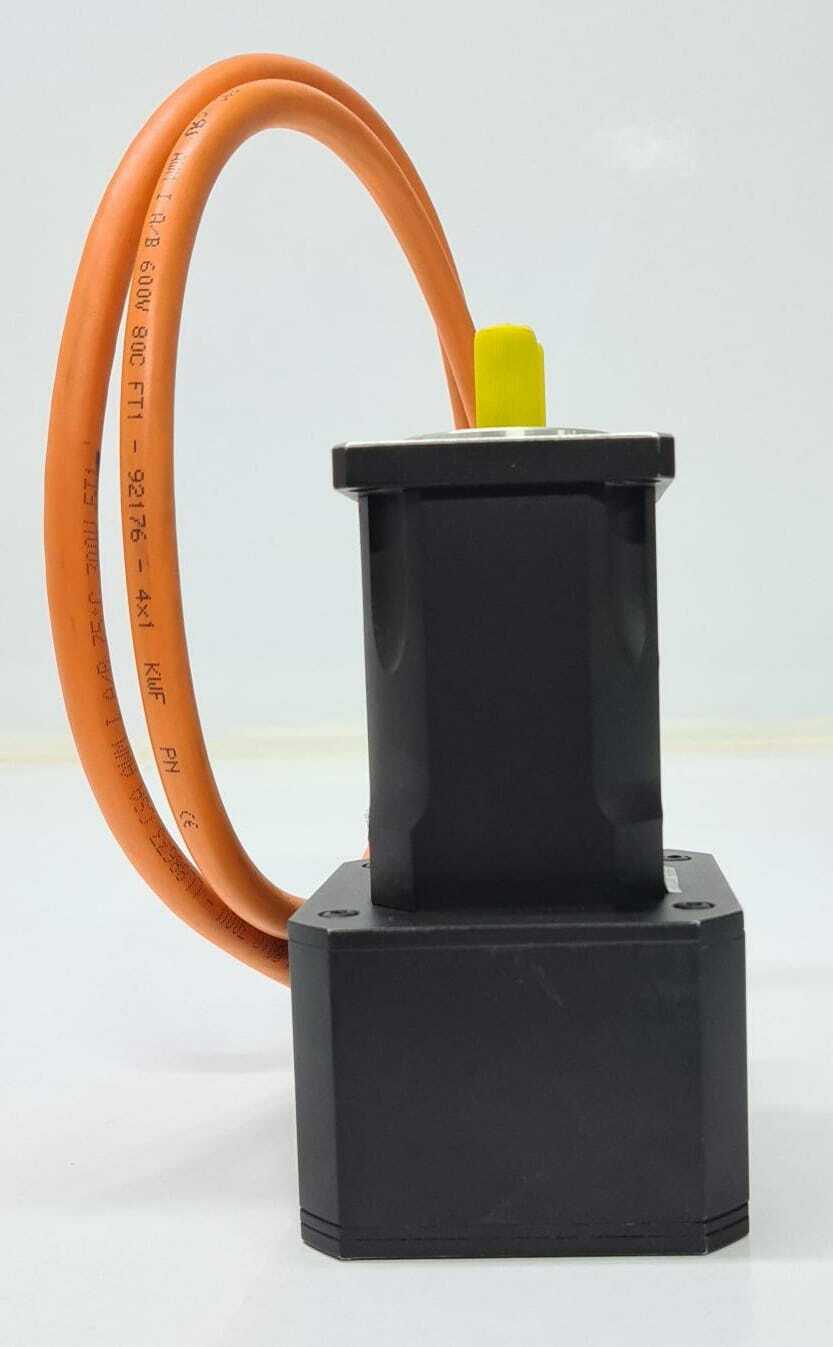 KOLLMORGEN SEIDEL SERVO MOTOR DBL2H00020-CDD50-24V-FLYING 5.5A 0.06 kW