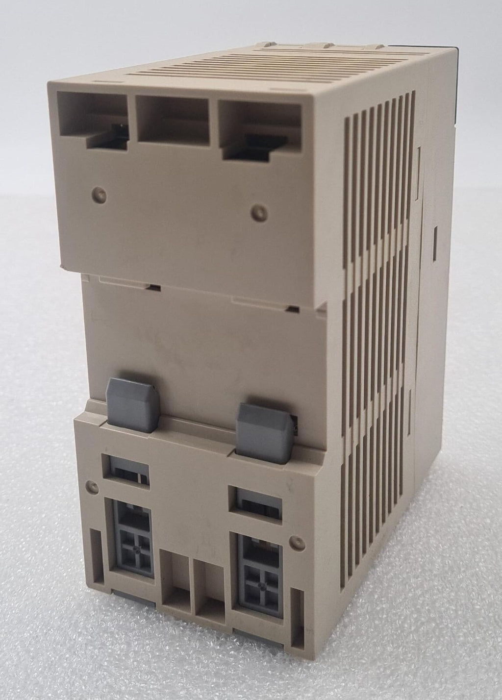 YASKAWA MP3300 MBU-304 MP3300iec JEPMC-BU3304-E VER. A05 PLC Controller