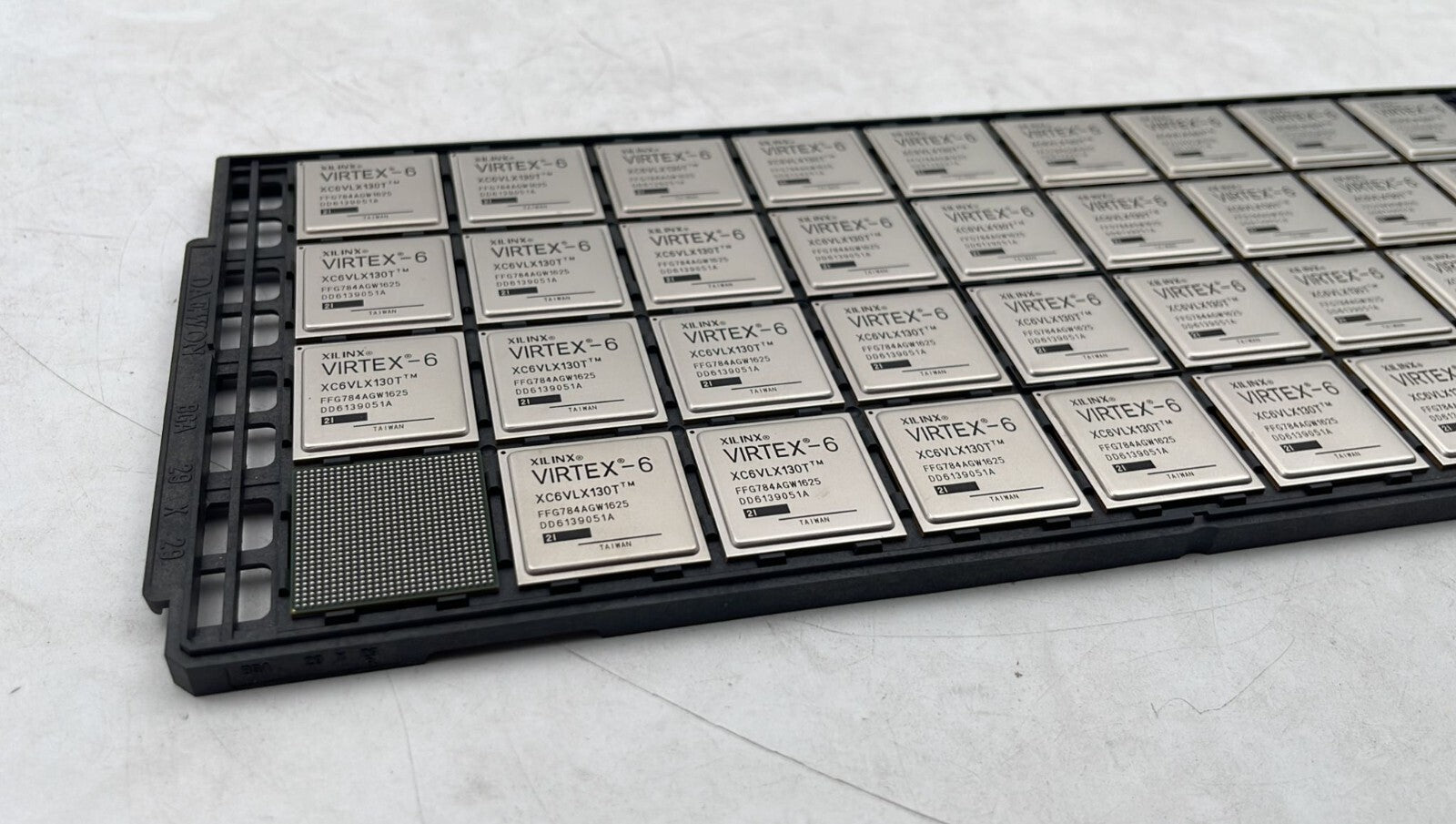 NEW - XILINX VIRTEX-6 XC6VLX130T FFG784AGW1625 DD6139051A