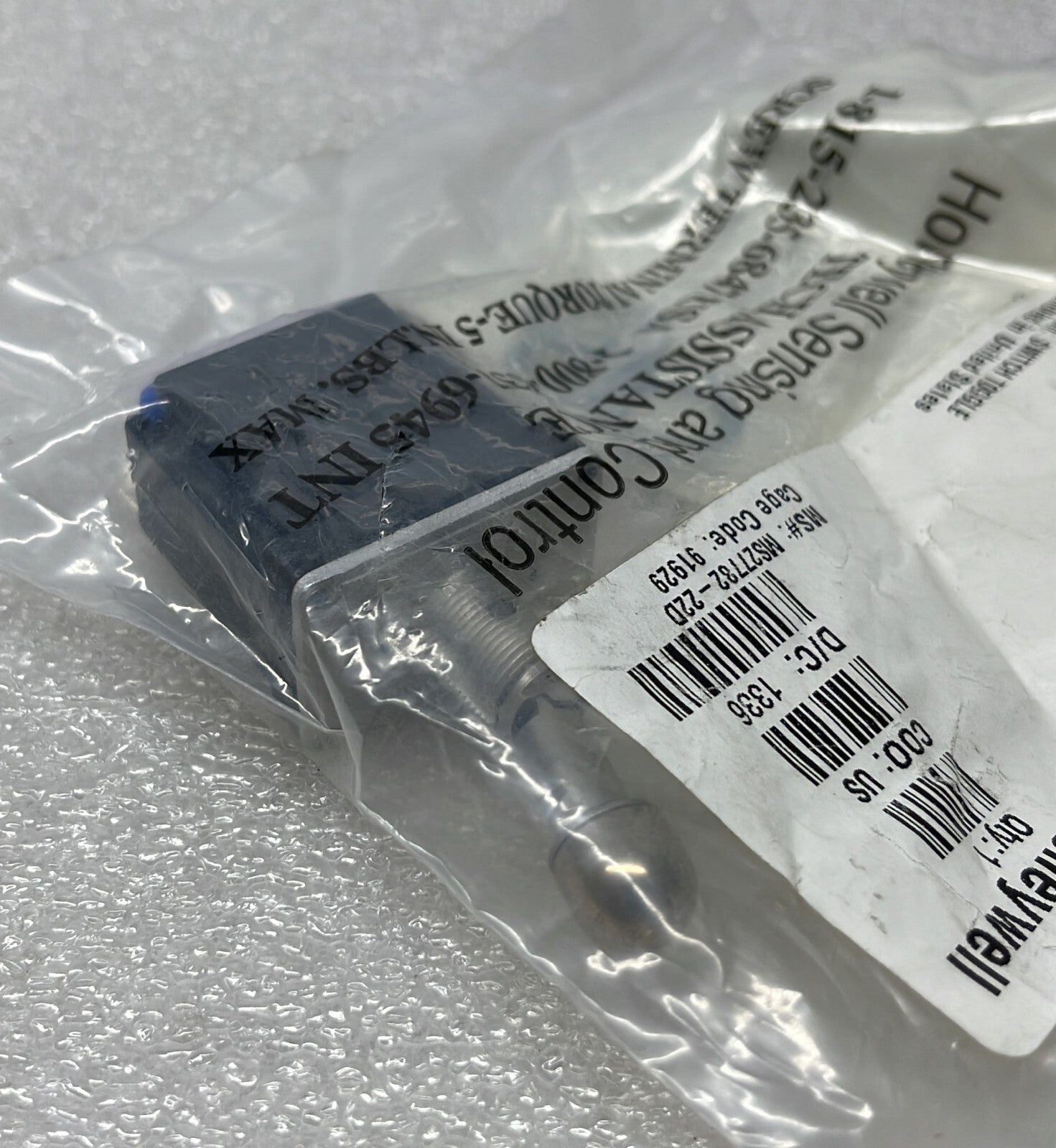 NEW - Honeywell 102TL1-2D MS27782-22D Micro Switch Toggle 2-Position