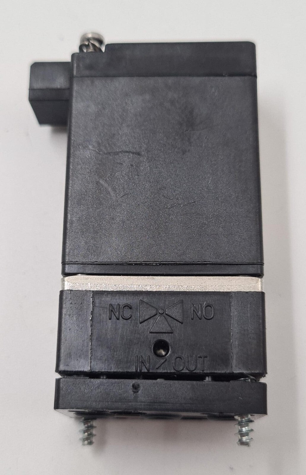 BURKERT 6126 T 1,6 EPDM PS PN0-3bar SOLENOID VALVE 24V DC 3.4W