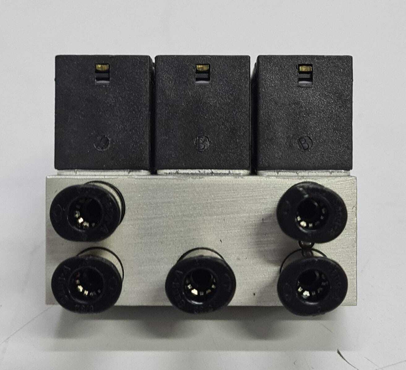 [LOT 3 PCS] AMISCO 24VDC 2.5W 3/2 NC 10 Bar Pilot Solenoid Valve, On Manifold