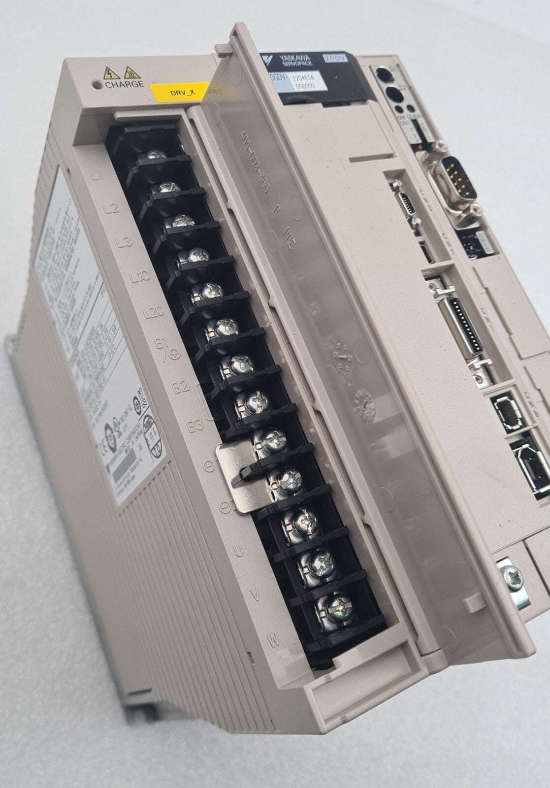 Yaskawa SGDV-120AE5A008000 servo drive terminal block view