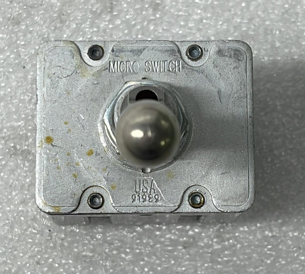 HONEYWELL 104TL2-3D MICRO SWITCH TOGGLE MS27789-23D