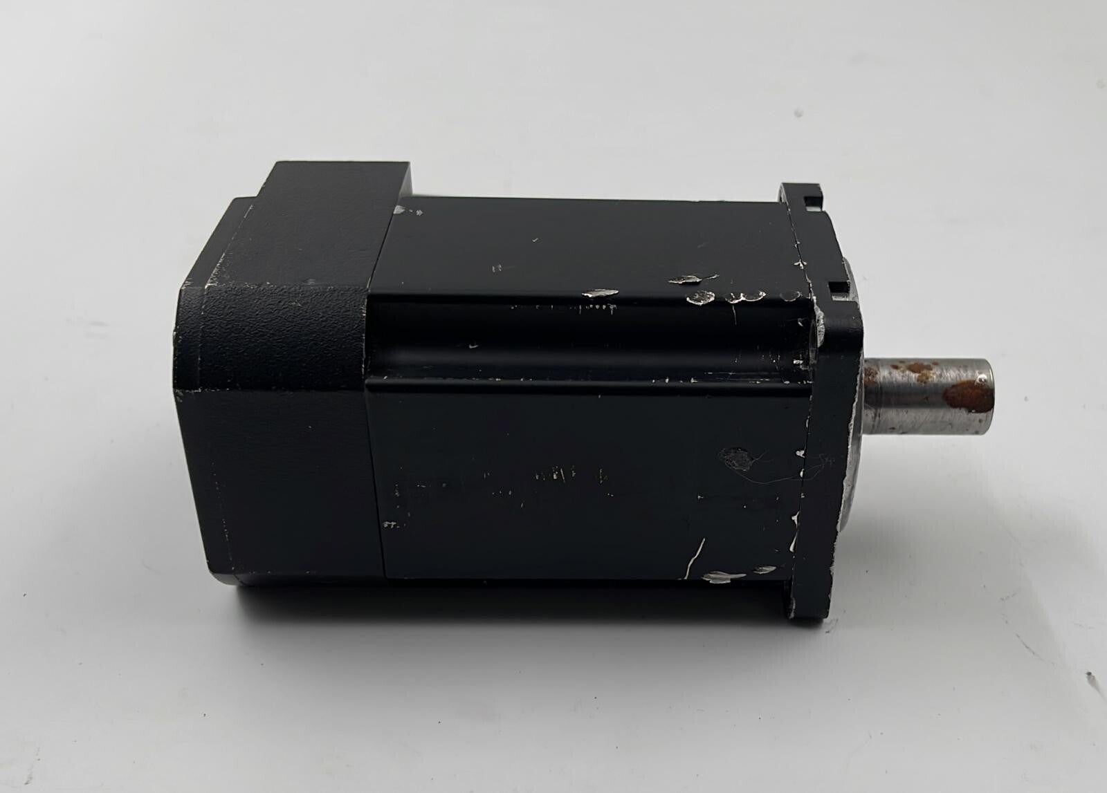 B&R Automation 8LVA23.R0030D100-0 Synchronous Servo Motor