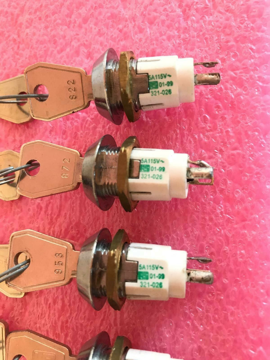 Key Switch, SPDT-NO/NC, 5 A @ 115 V ac 2-Way, -20  +65°C Lot of 5