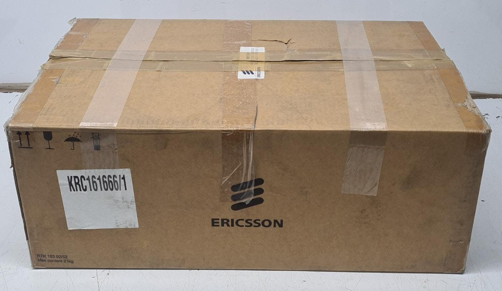 NEW - Ericsson Radio 8823 B42 KRC 161 666/1 Remote Head Unit RRUS R1F