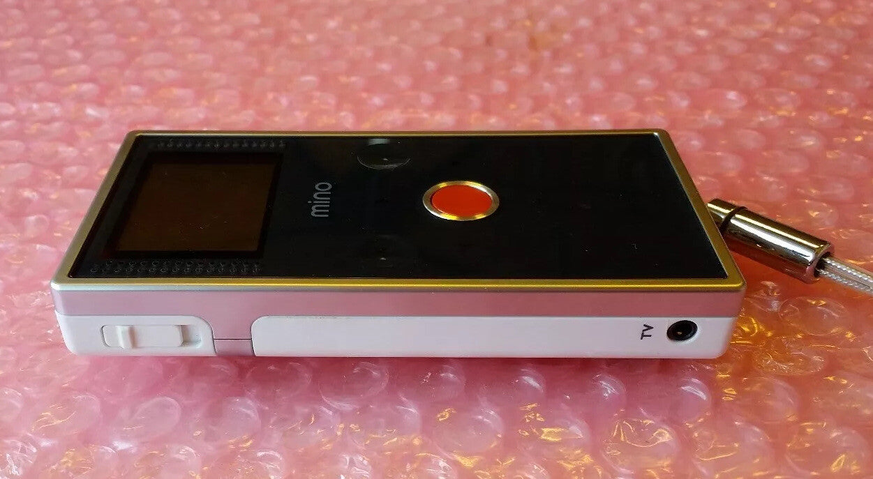 Apco FlipVideo Mini Video Camera Model F360w Psv 460 2 GB On Board Flash Memory