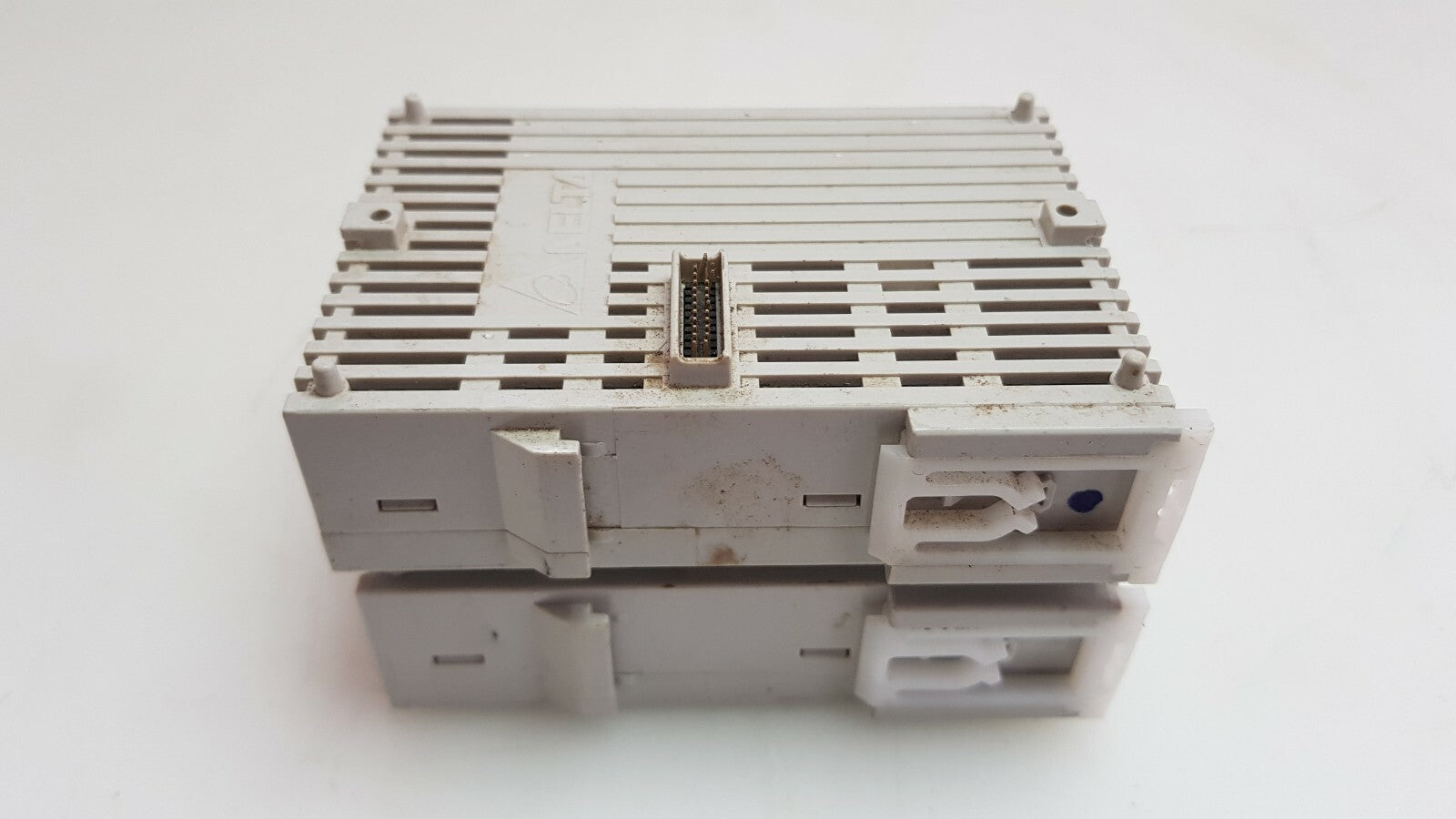 Delta Programmable Logic Controller Relay Dvp08sn11R Lot of 2