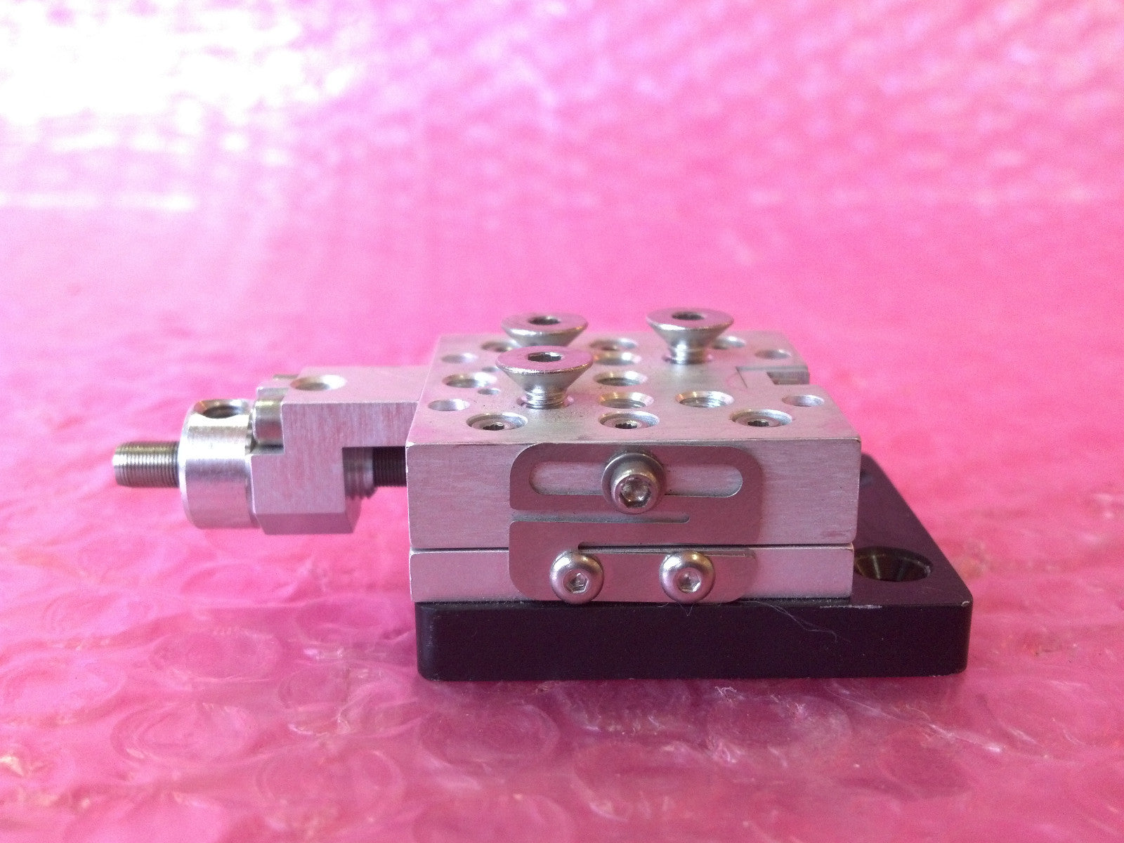 Travel Translation Stage With Mounting Holes