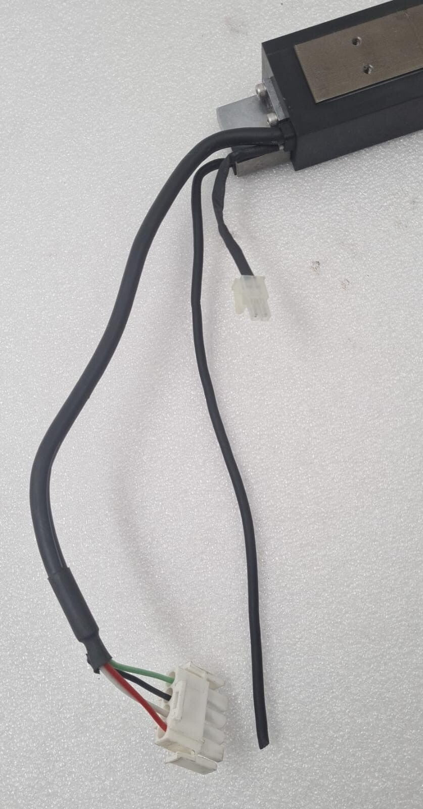 YASKAWA SGLFW2-30A120AS LINEAR SERVO MOTOR 360W **AS-IS**